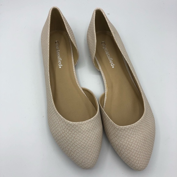 City Classified | D’Orsay Beige Snake Skin Flat - Picture 2 of 8